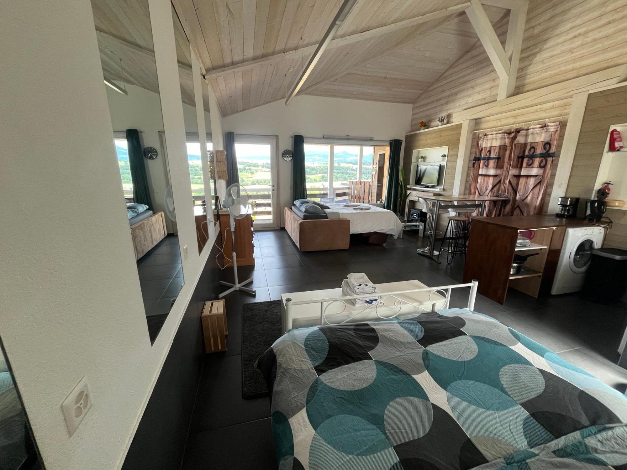 Loft Des Milans, Petit Nid Douillet Perche Sur La Campagne Apartment Ecublens  Exterior photo